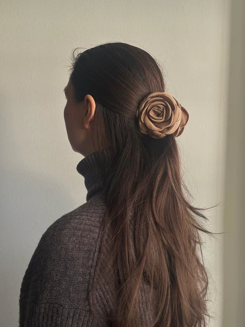 Small Satin Rose Klemme